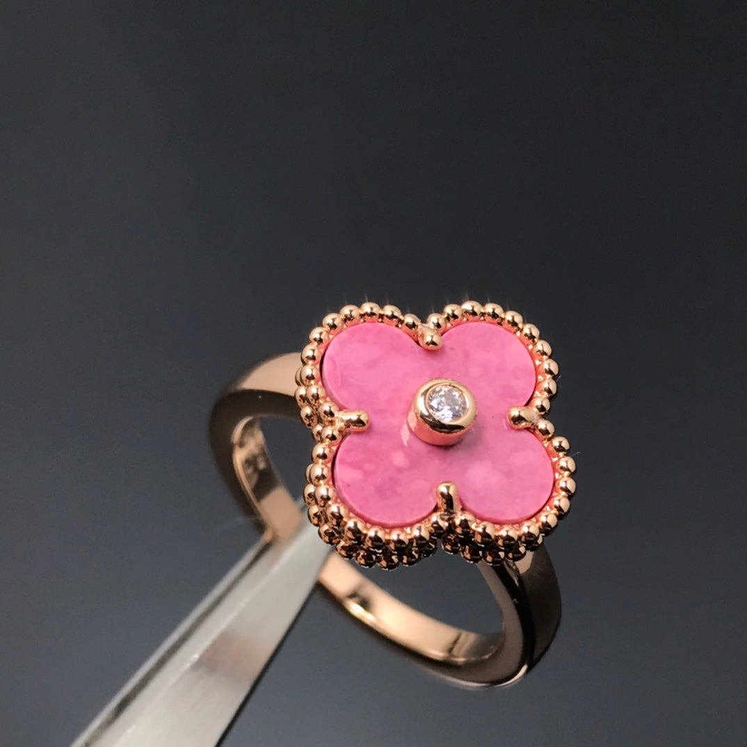 VCA CLOVER RHODONITE ROSE GOLD RING
