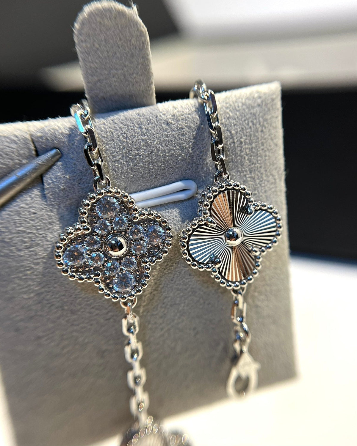 VCA CLOVER 5 MOTIF LASER BRACELET COLLECTION