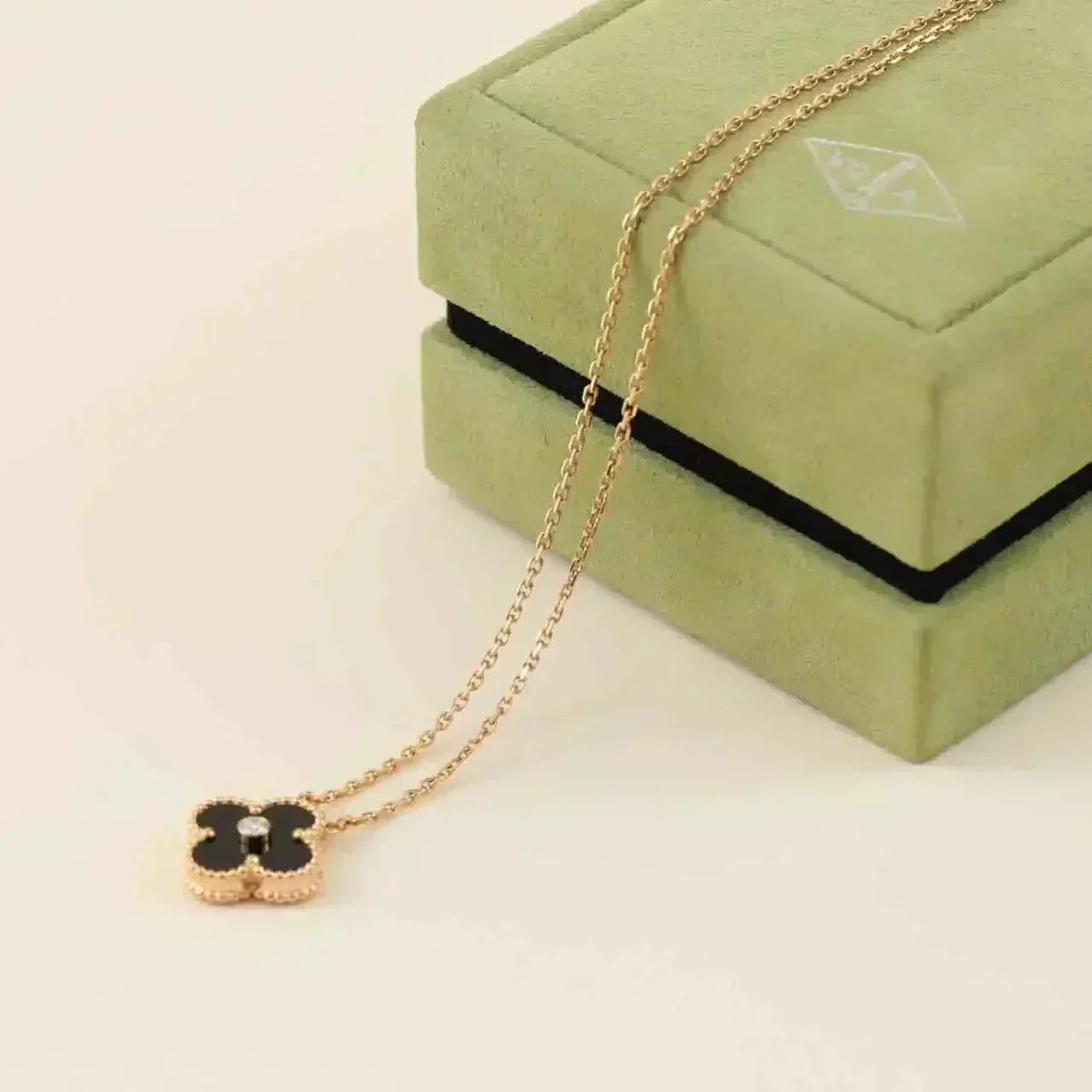 VCA CLOVER 15MM DIAMOND ONYX NECKLACE