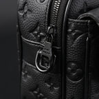 louis-vuitton-capucines-bb-top-handle-bag-black-taurillon-leather Handle